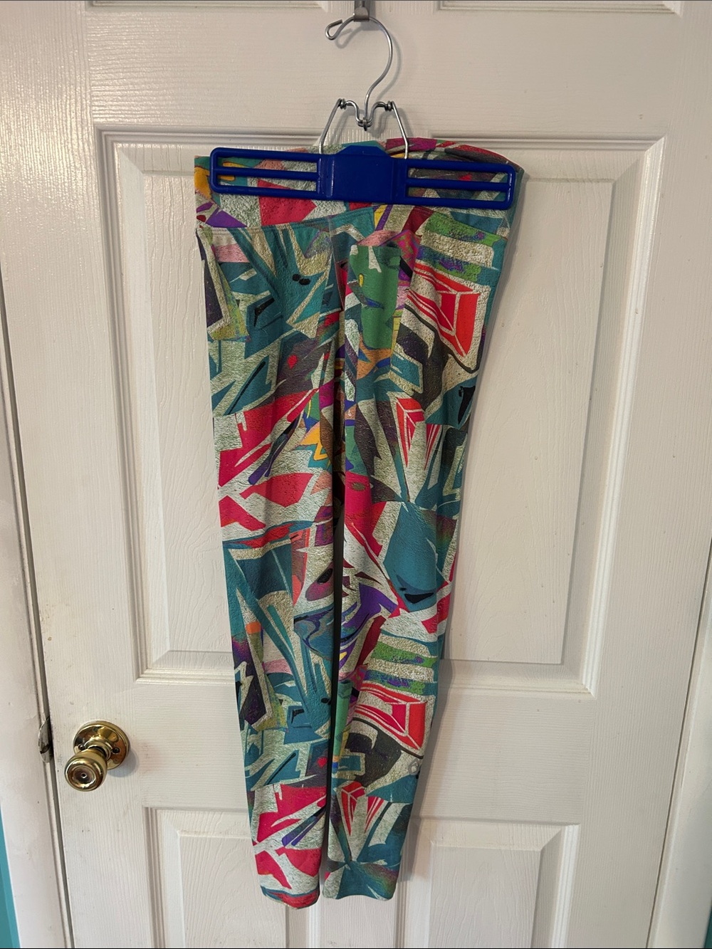 Abstract Geometric Print Leggings in Teal & Pink
